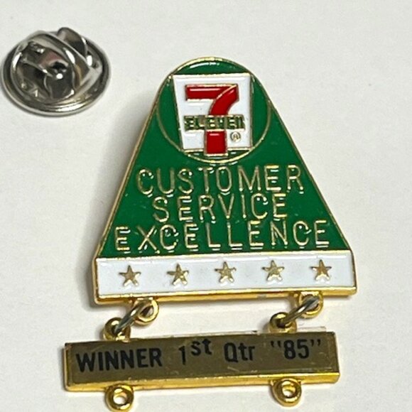 VTG 7 Eleven Customer Service Excellence Employee Recognition Lapel Hat Vest Pin - Picture 1 of 10